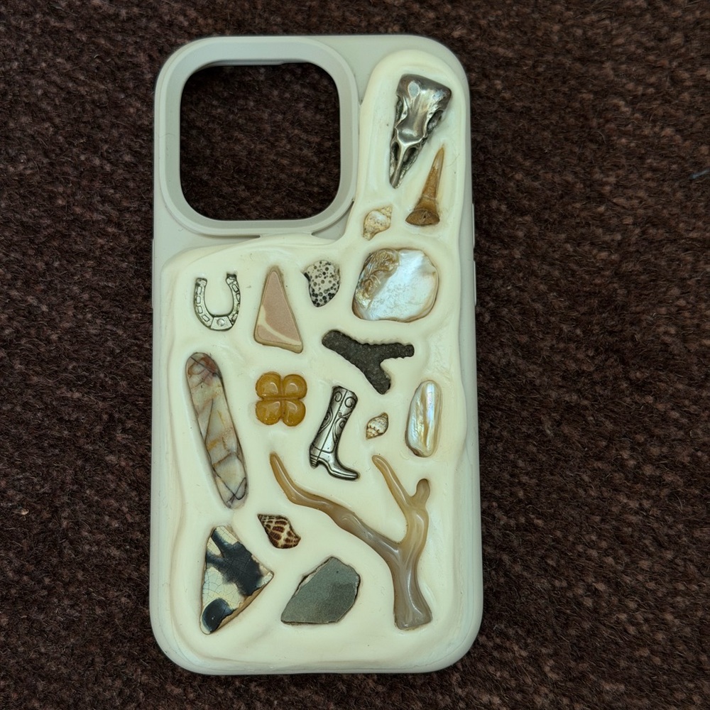 Memor Studio iPhone 14 Pro Phone Case